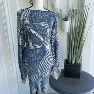 Cashmere Brand - Kimono Style backless dress in blue + white